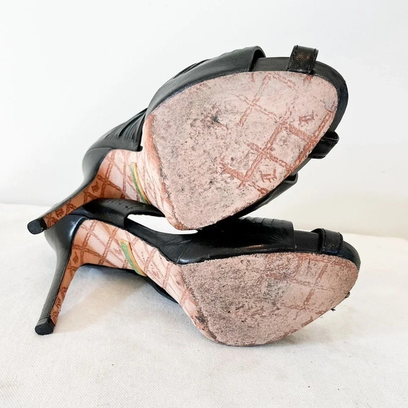 L.A.M.B. Gwen Stefani Stiletto Black Strappy Caged Heels Size 7.5 - Picture 11 of 13